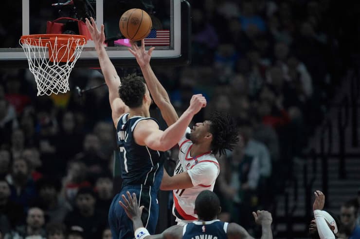 שארפ בדרך לשתי נקודות (צילום: Soobum Im / GETTY IMAGES NORTH AMERICA / AFP) שארפ בדרך לעוד שתי נקודות