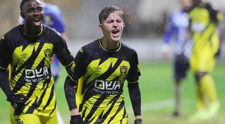 עדי יונה חוגג (עמרי שטיין) עדי יונה חוגג