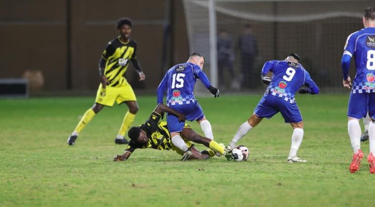 גיל חדד ועמית מזרחי במאבק עם ז'קוב ז'נו (עמרי שטיין) גיל חדד ועמית מזרחי במאבק עם ז'קוב ז'נו