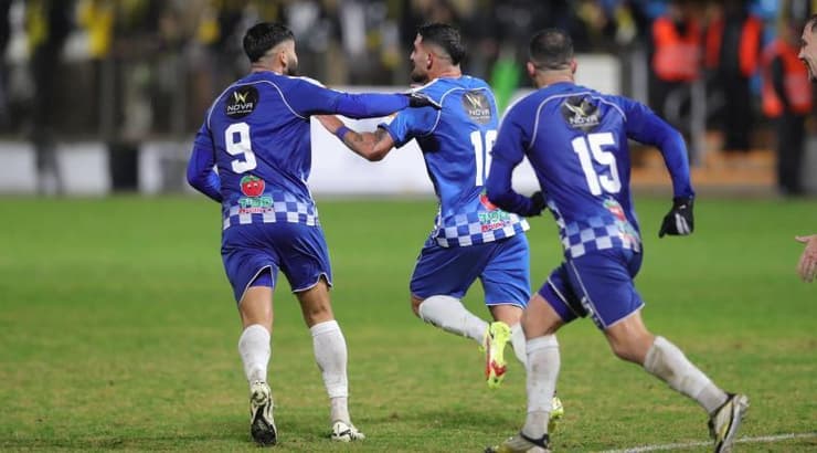 שחקני מ.ס קריית ים בטירוף (עמרי שטיין) שחקני מ.ס קריית ים בטירוף