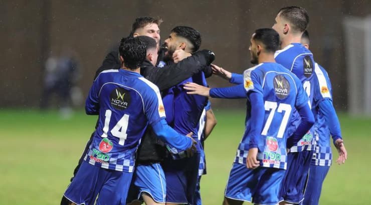 שחקני מ.ס קריית ים בטירוף (עמרי שטיין) שחקני מ.ס קריית ים בטירוף