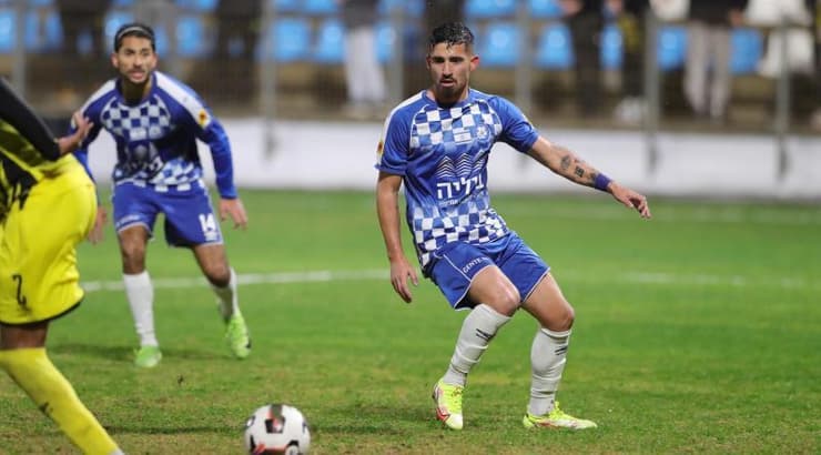 משה גולן (עמרי שטיין) משה גולן