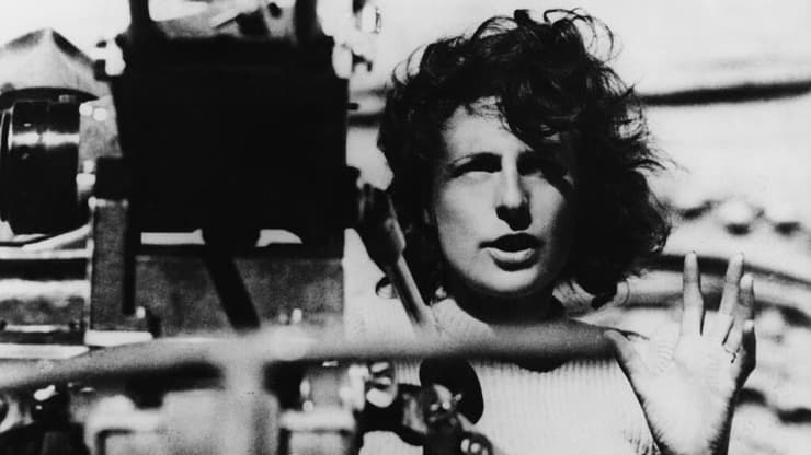 לני ריפנשטאהל ב-1944