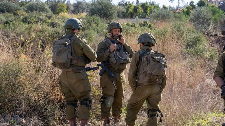 יאיר קראוס וגיל נחושתן בא-נאקורה עם רמ"ט 226 ומג"ד 9263