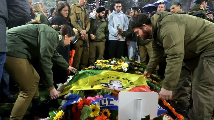 הלוויתו של סמ"ר יובל שהם ז"ל בבית העלמין הצבאי בהר הרצל