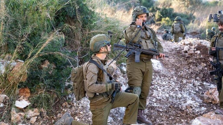 יאיר קראוס וגיל נחושתן בא-נאקורה עם רמ"ט 226 ומג"ד 9263