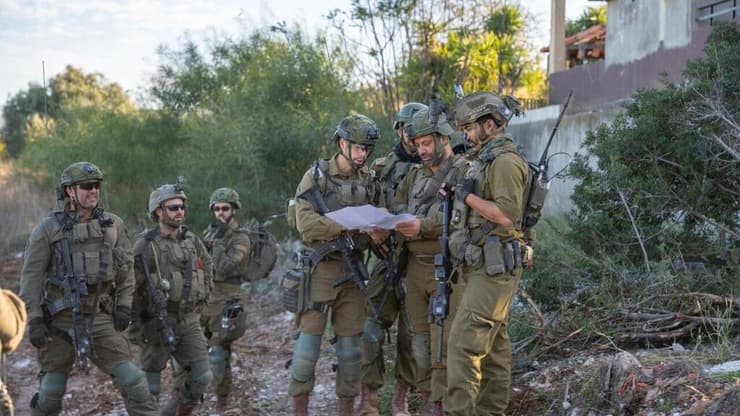 יאיר קראוס וגיל נחושתן בא-נאקורה עם רמ"ט 226 ומג"ד 9263