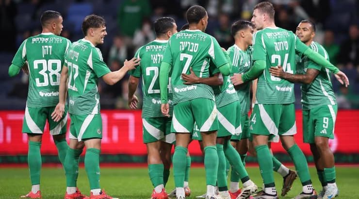 שחקני מכבי חיפה מאושרים