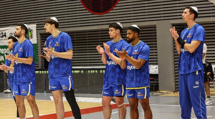 שחקני מכבי תל אביב