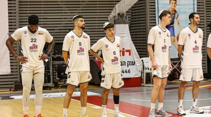 שחקני עירוני קריית אתא