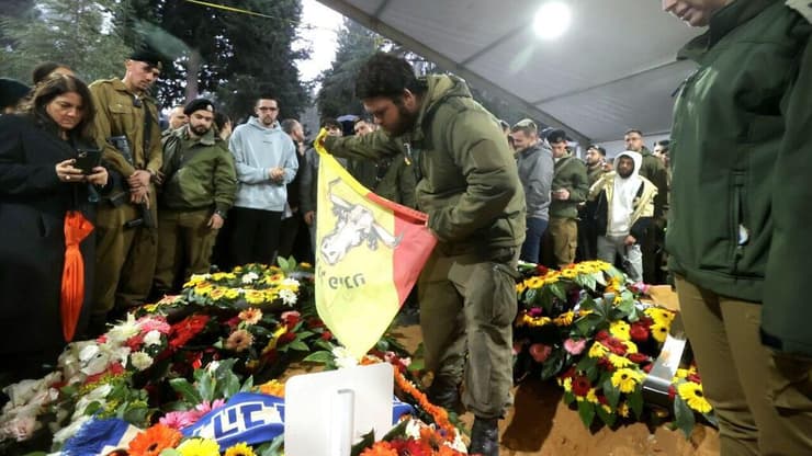 הלוויתו של סמ"ר יובל שהם ז"ל בבית העלמין הצבאי בהר הרצל