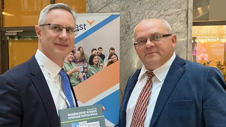 אדוארד דוקס ריאיון