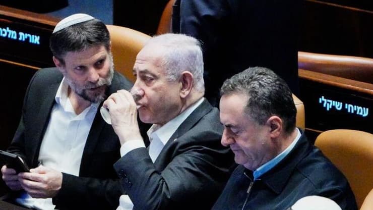 נתניהו לצד כ"ץ וסמוטריץ' (צילום: שלו שלום) מליאת הכנסת