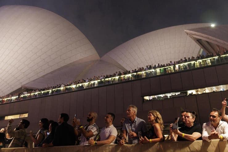 מופע זיקוקים בית האופרה סידני אוסטרליה חגיגות שנה חדשה 2025