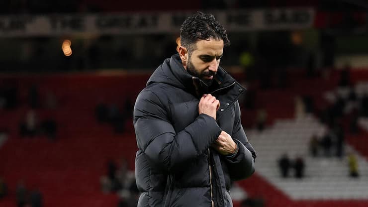 שפל אחרי שפל. רובן אמורים (Carl Recine/Getty Images) מאמן מנצ'סטר יונייטד רובן אמורים