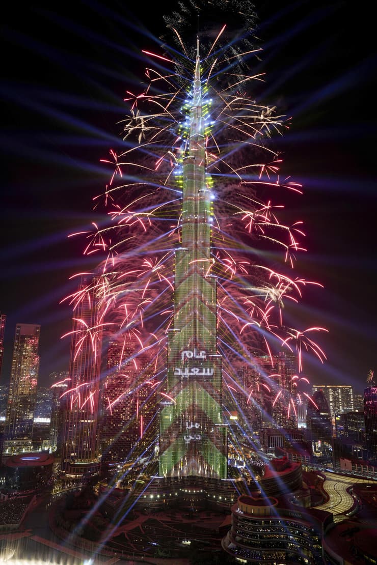 חגיגות שנה חדשה 2025 דובאי איחוד האמירויות