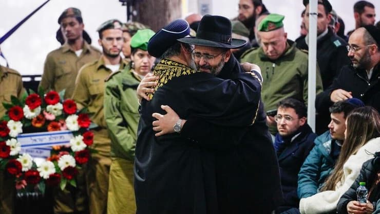 הלווייתו של סמל אוריאל פרץ ז"ל בהר הרצל