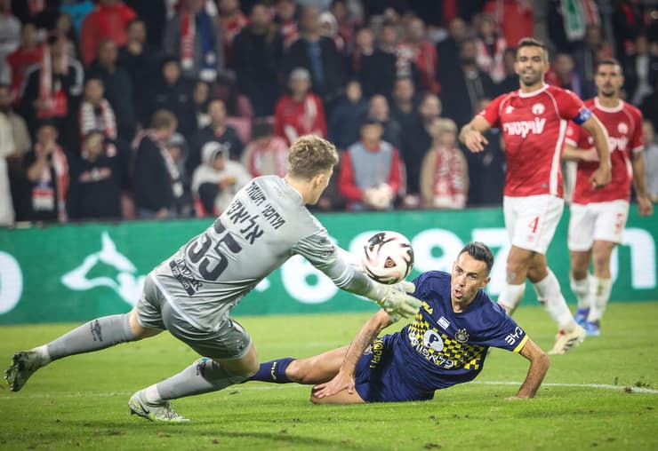 זהבי מול אליאסי (צילום: עוז מועלם) ערן זהבי