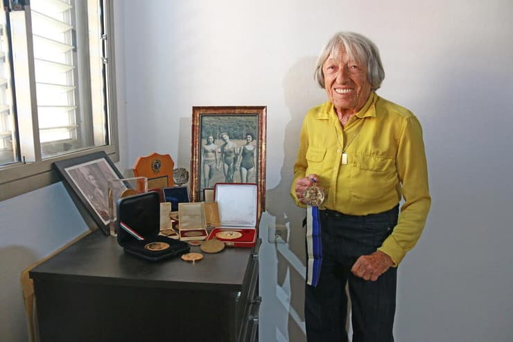 קלטי בישראל, לפני עשור (צילום: דנה קופל) המדליות של קלטי