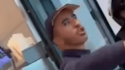 מתוך הסרטון שפרסם דניאל עמרם - בטענה ש"עובד מקדונלד'ס, מוחמד אגבאריה תקף חיילים"