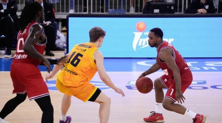 ג'ו רגלנד (אחר) ג'ו רגלנד