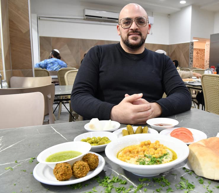 חומוס עימאד בנצרת