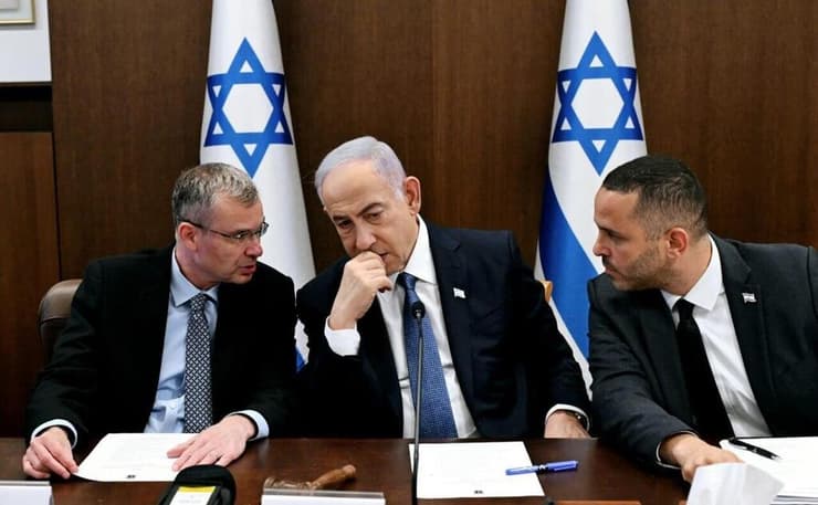 עו"ד רואי כחלון, בנימין נתניהו, יריב לוין