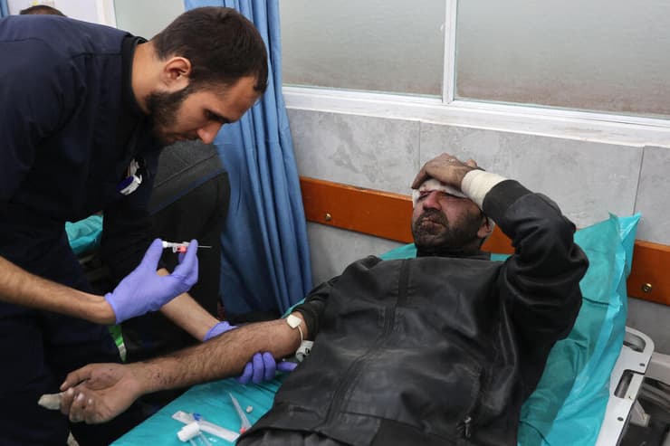 פצוע פלסטיני בבית חולים שיפא שבעיר עזה