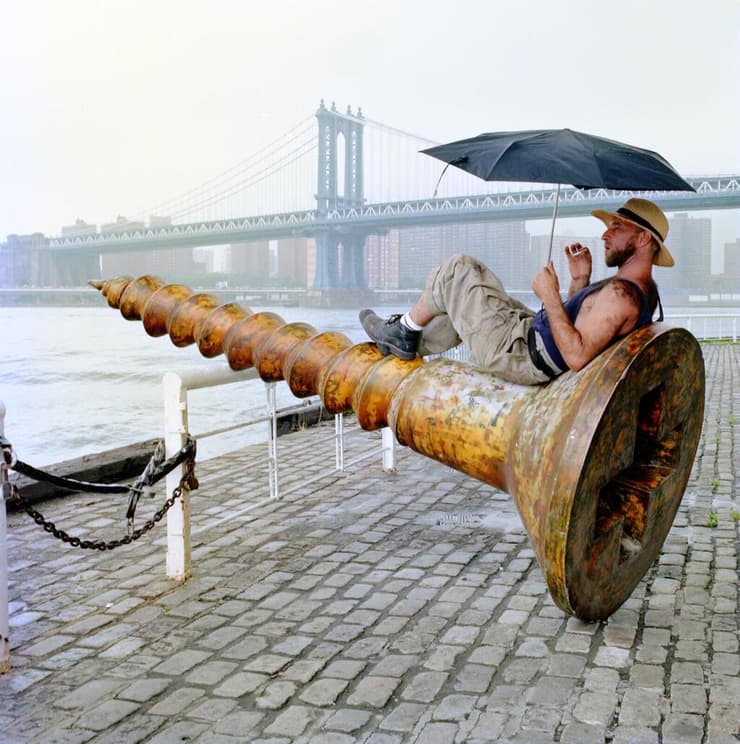 רפאל והבורג בגשר ברוקלין