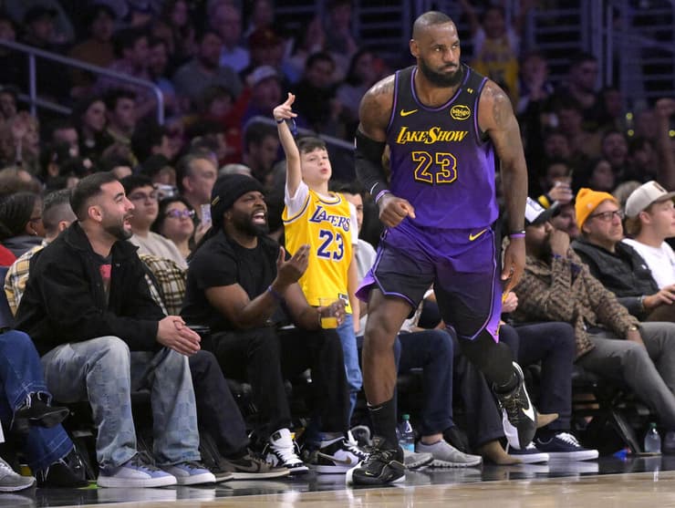 עוד ערב לפנתיאון. לברון (צילום: Jayne Kamin-Oncea-Imagn Images) לברון חוגג