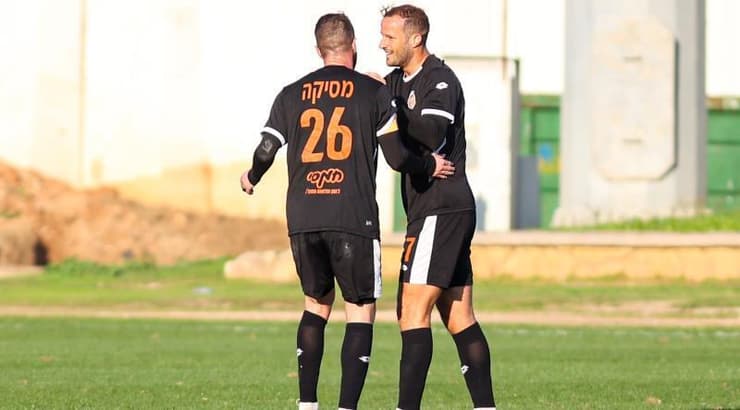 שחר הירש וריף מסיקה חוגגים