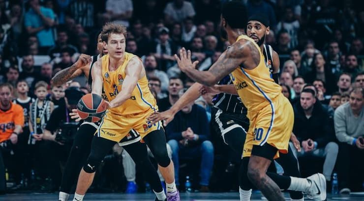 רוקאס יוקובאיטיס וליוואי רנדולף