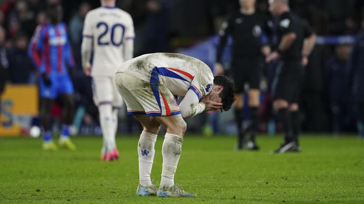 צ'לסי מאבדת גובה. פדרו נטו מאוכזב