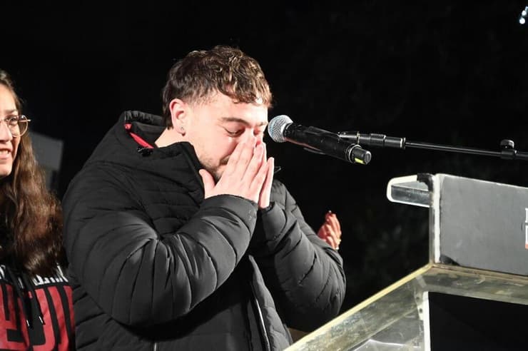 אלמוג מאיר ג'אן מדבר בעצרת החטופים