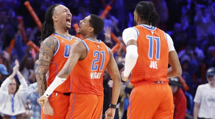 שחקני אוקלהומה חוגגים (רויטרס) שחקני אוקלהומה חוגגים