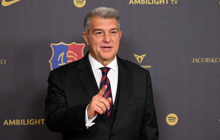 ה"מנופים" שלו לא עבדו הפעם. לאפורטה (Josep LAGO / AFP) נשיא ברצלונה ז'ואן לאפורטה