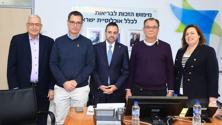 יש הסכמה על מתווה הכשרת הרופאים. מימין: עו"ד לאה ופנר, פרופ' ציון חגי, אוריאל בוסו, משה בר סימן טוב ופרופ' שלמה מור יוסף (צילום: מירי שמעונוביץ, לע"מ) הסכמה על הכשרת רופאים לאה ופנר פרופ' ציון חגי אוריאל בוסו משה בר סימן טוב פרופ' שלמה מור יוסף