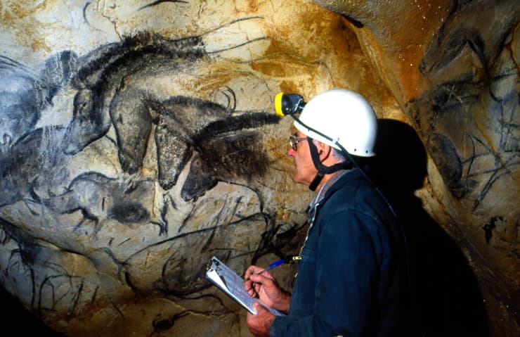 ציור במערת שובה CHAUVET בצרפת