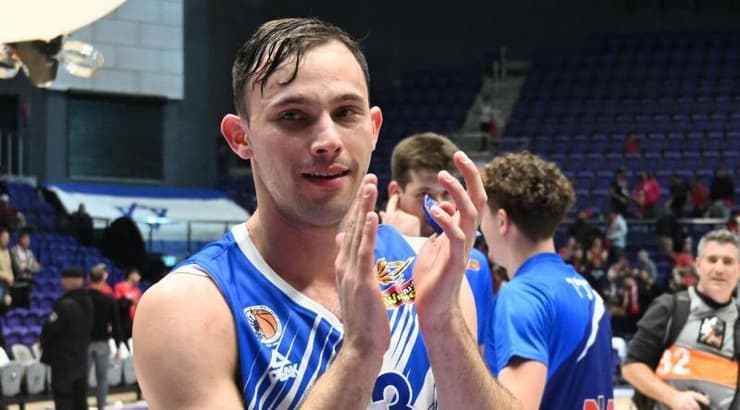 רועי הובר חוגג