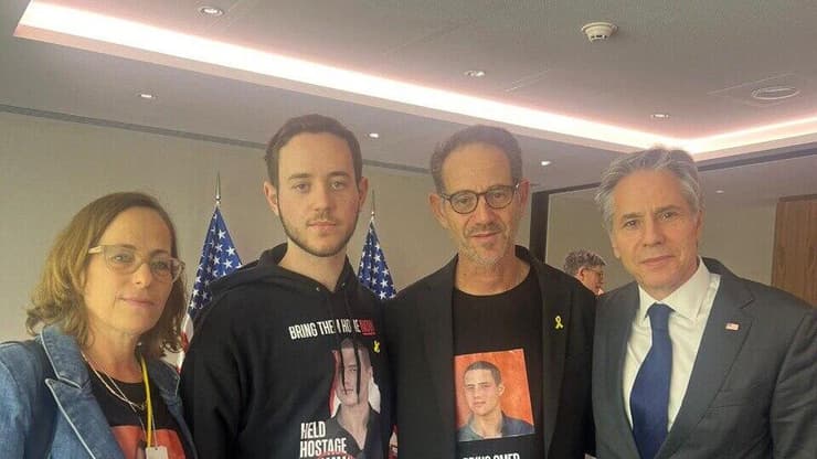 רונן ואורנה, הוריו של עומר נאוטרה ז"ל בבית הלבן 