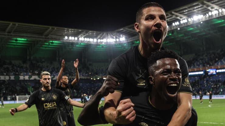 טוומאסי חוגג