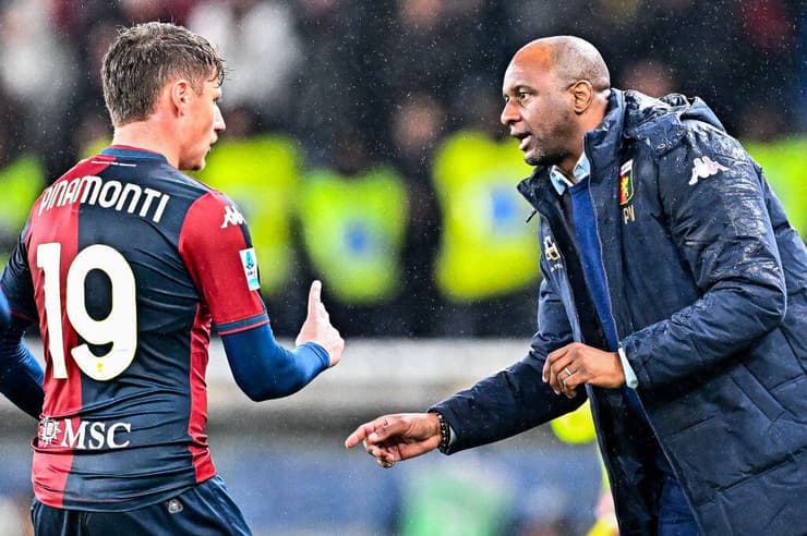 לא מוציא אותו מההרכב. ויירה מתדרך את פינאמונטי (צילום: Simone Arveda/Getty Images) פטריק ויירה מתדרך את אנדראה פינאמונטי