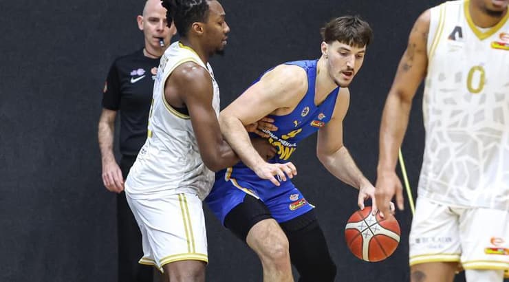 רומן סורקין מול ג'סטין מאטס (לילך וויס-רוזנברג) רומן סורקין מול ג'סטין מאטס