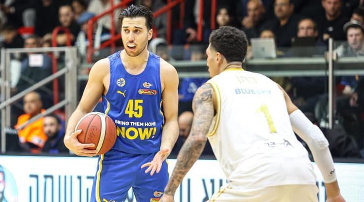 תמיר בלאט מול סנדי כהן (לילך וויס-רוזנברג) תמיר בלאט מול סנדי כהן