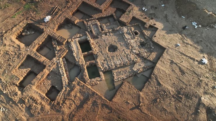 גת גדולה לייצור יין שהתגלתה באתר