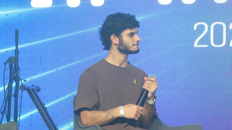 אייל עמרן: ״אני אומר לבני הנוער שאני מאמין בהם״ (צילום: דנה קופל) פאנל טל מורד - פורום דור העתיד