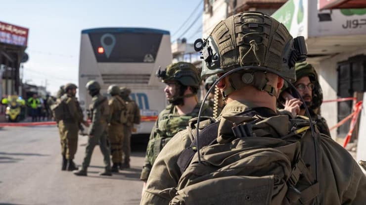 כוחות צה"ל בזירת הפיגוע סמוך לאל פונדוק