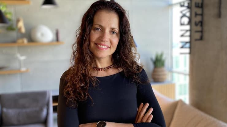 שרון דיין, סמנכ"לית משאבי אנוש בחברת "נובה"