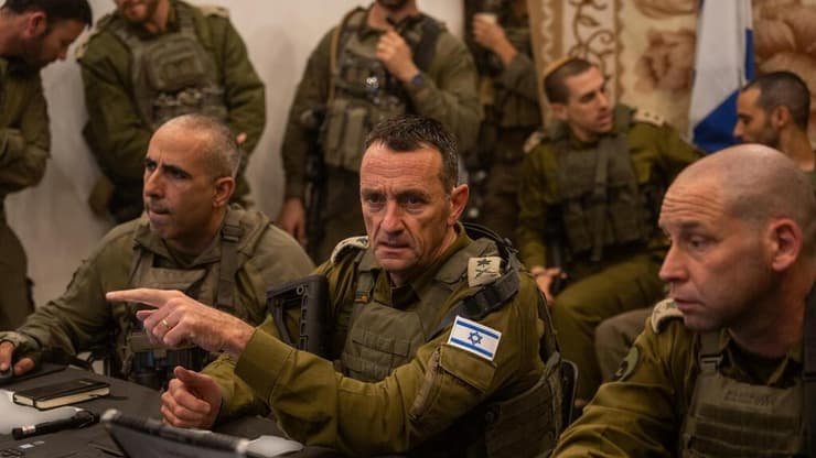 הרמטכ״ל, רב-אלוף הרצי הלוי בהערכת מצב ושיח מפקדים במרחב ג'באליה ברצועת עזה