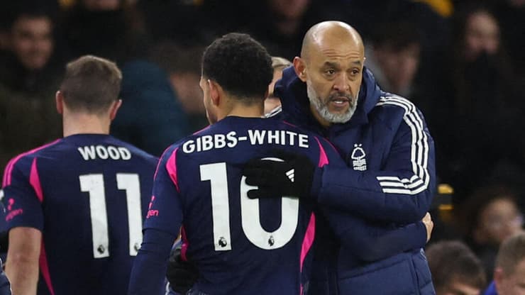 נונו עם גיבס-ווייט בסיום